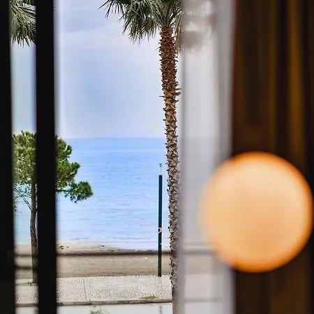 Miramare Boutique Hotel Vlore Exterior photo